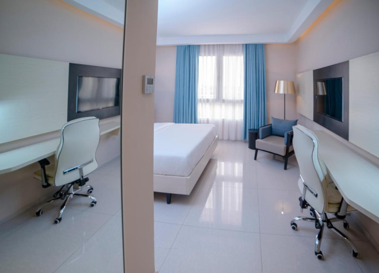 Best Western Plus Soaho Douala Airport ภายนอก รูปภาพ