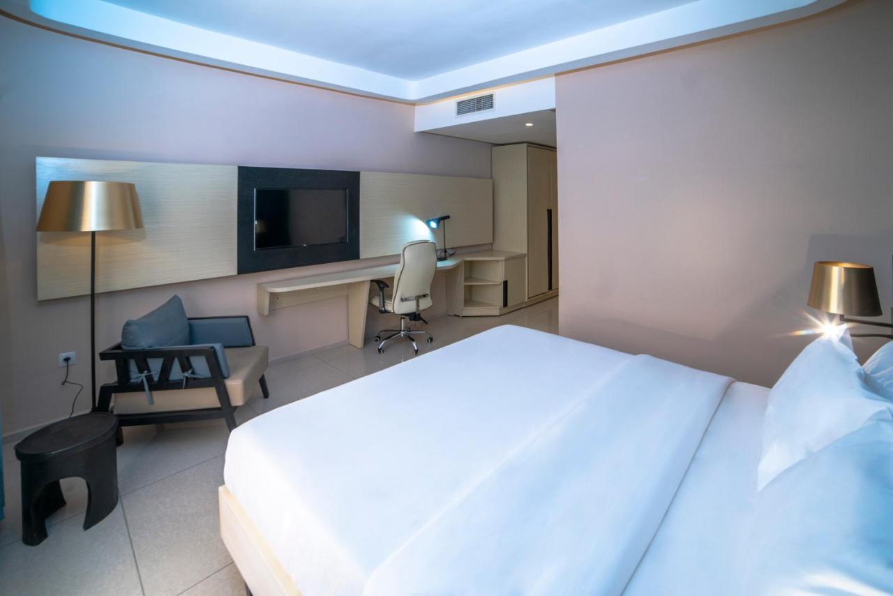 Best Western Plus Soaho Douala Airport ภายนอก รูปภาพ