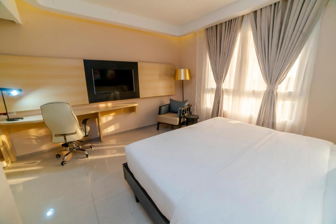 Best Western Plus Soaho Douala Airport ภายนอก รูปภาพ
