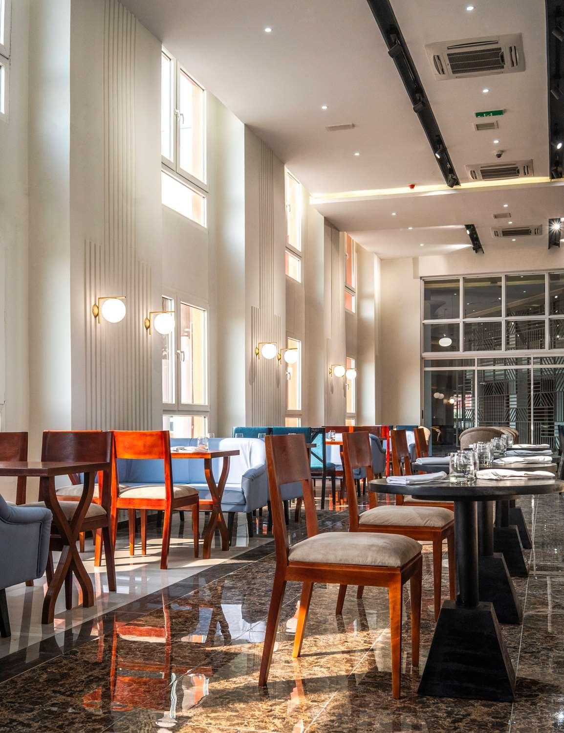 Best Western Plus Soaho Douala Airport ภายนอก รูปภาพ