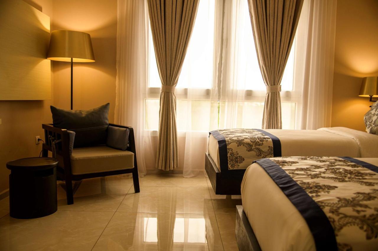 Best Western Plus Soaho Douala Airport ภายนอก รูปภาพ