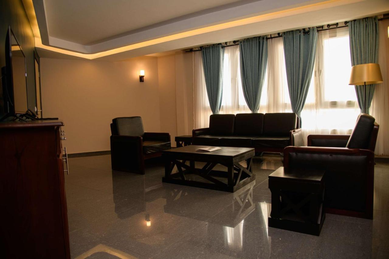 Best Western Plus Soaho Douala Airport ภายนอก รูปภาพ